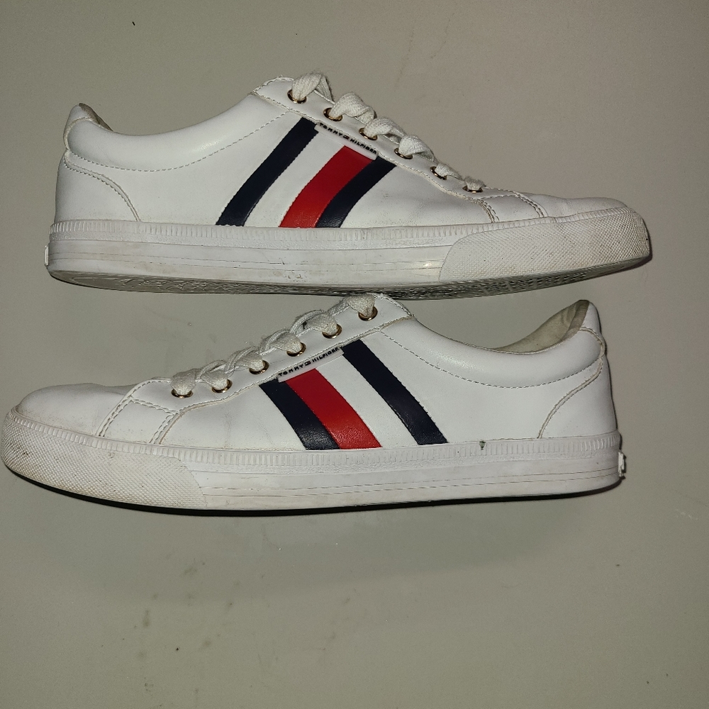 Tommy Hilfiger Woman's Size 9 1/2 M White w/ red white & blue